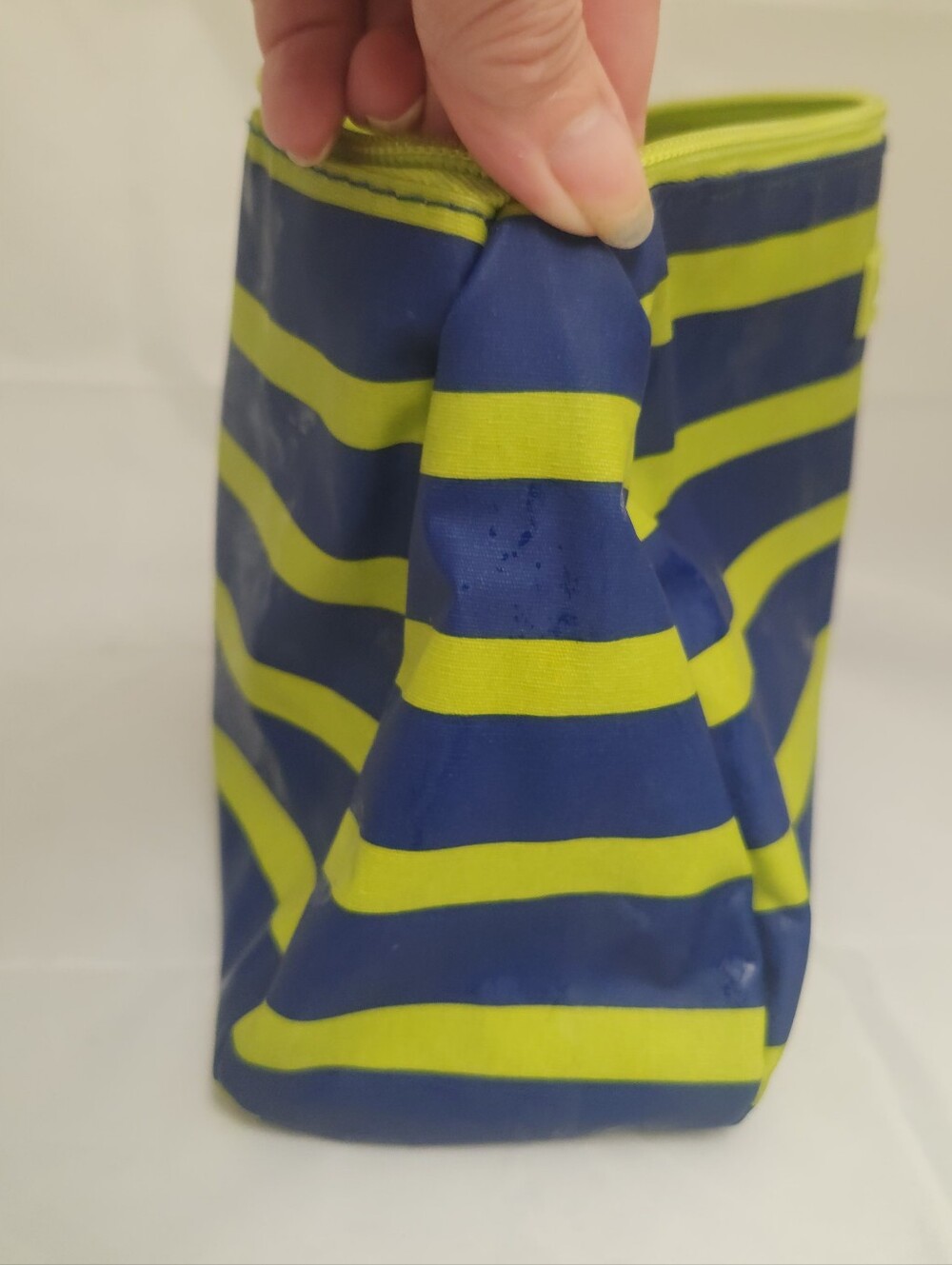 Scout Navy and Lime Striped Toiletry Bag Like New!! - Picture 6 of 8